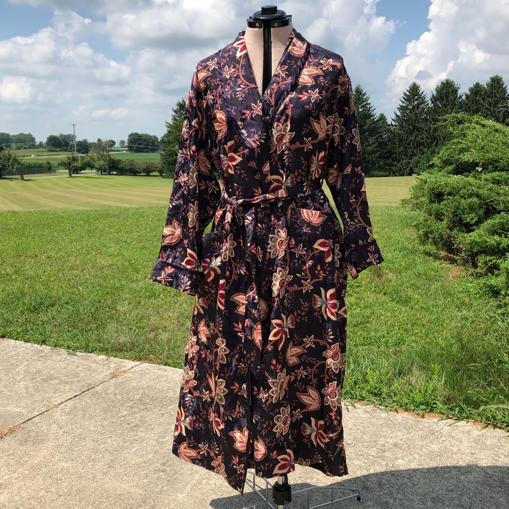 Vintage Victoria’s Secret Night Robe